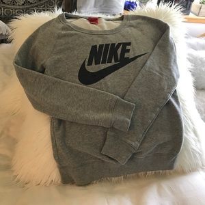 NIKE crew neck sweatshirt